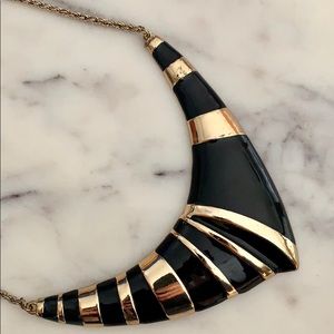 Women’s necklace
